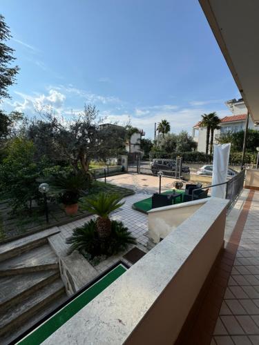 Villa Carmela - Elegante villa immersa nel verde in Marigliano