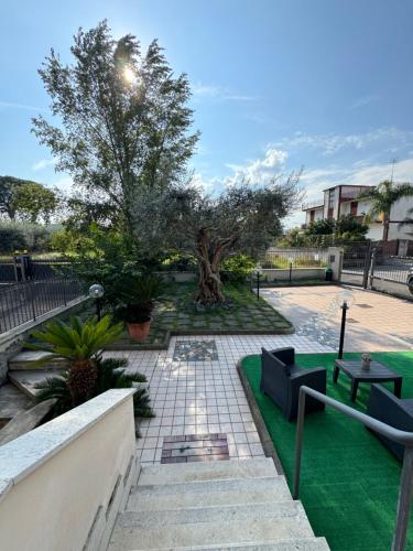Villa Carmela - Elegante villa immersa nel verde in Marigliano