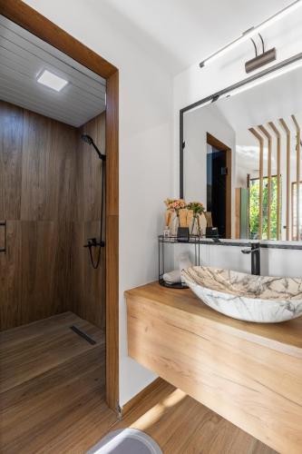 Blisku do Gradot - Riverfront Luxury Cabins, Skopje (photo 6)