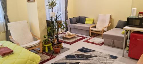 Peaceful studio in the city center, close to subway, Medical University, Sofia (Foto 2)