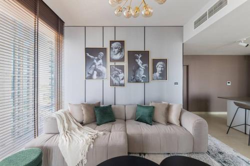 Elegant 2BR Luxury Furnished in Marina Gate 2, Dubai (photo 4)