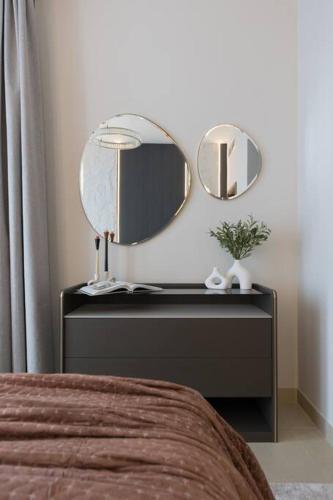 Elegant 2BR Luxury Furnished in Marina Gate 2, Dubai (photo 10)