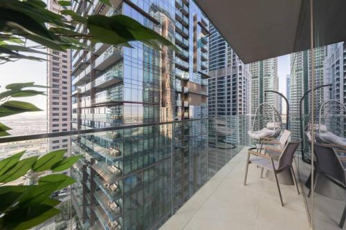 Elegant 2BR Luxury Furnished in Marina Gate 2, Dubai (photo 3)
