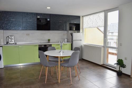 Dimitar Petkov Apartment, Sofia (Foto 6)