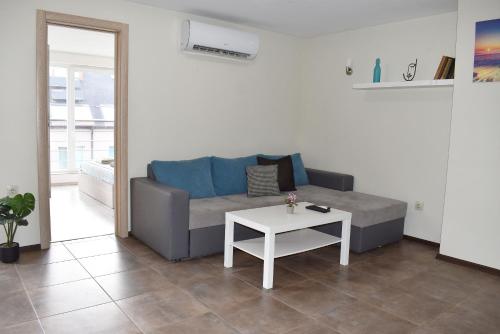Dimitar Petkov Apartment, Sofia (Foto 9)