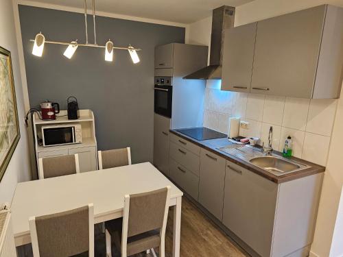 廚房, 富米汀布倫納公寓酒店 (Appartement Vermietung Brunner) in 羅斯托克市中心