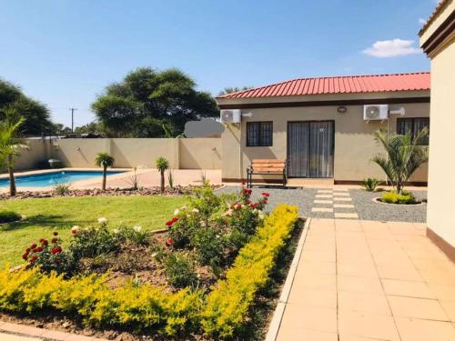 Kert, Pahotela Bed and Breakfast in Palapye