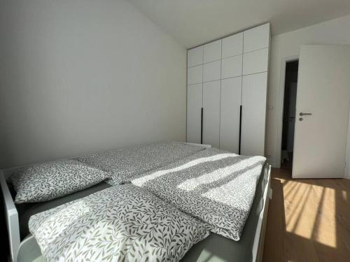 3BR Stadium Getaway - Parking, Bratislava (Foto 4)