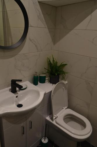 2 Bedroom Oasis in Glasgow City Centre, Glasgow (Foto 4)