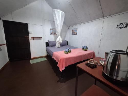 Bungalow with Fan image 7