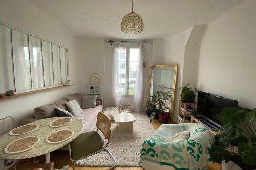 Quiet bright apartment near Paris - Location saisonnière - Clichy