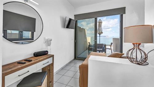 Almare Beach Hotel - image 10