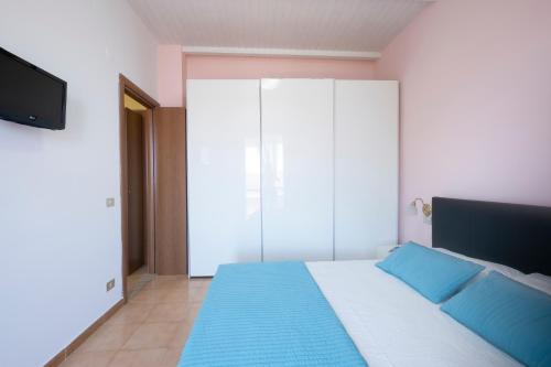 Two-Bedroom Apartment image 3