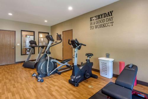 Comfort Inn Ellsworth - image 10