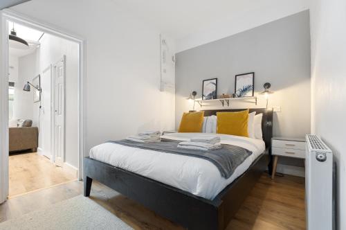 Putney Thames garden flat, Londra