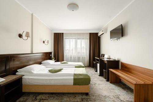 2 twin beds