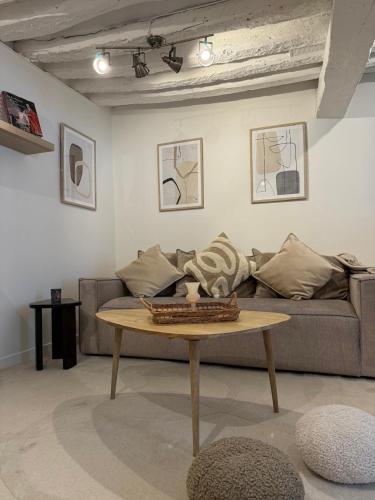 Apartment Saint Germain des Pres Bon Marche by Studio Prestige - image 4