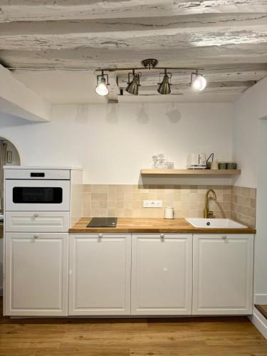Apartment Saint Germain des Pres Bon Marche by Studio Prestige - image 9