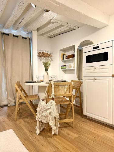 Apartment Saint Germain des Pres Bon Marche by Studio Prestige - image 6