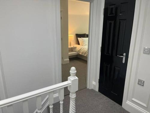 Luxury Duplex Apartment Edwalton - Tap to explore photos