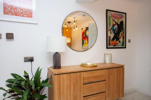 Beautiful 2 Bed Flat with a Private Terrace, Glasgow (Foto 7)