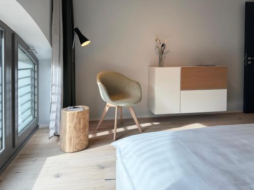 2 bedrooms, 3 beds