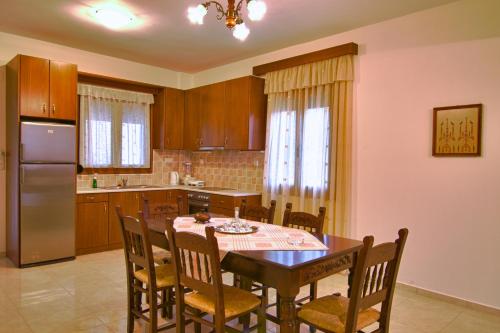 Kitchen, Aposeti Villas in Kourites