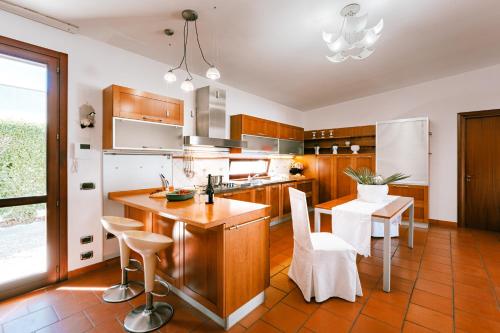  VILLA DEMAL 8&2, Emma Villas in Casarano