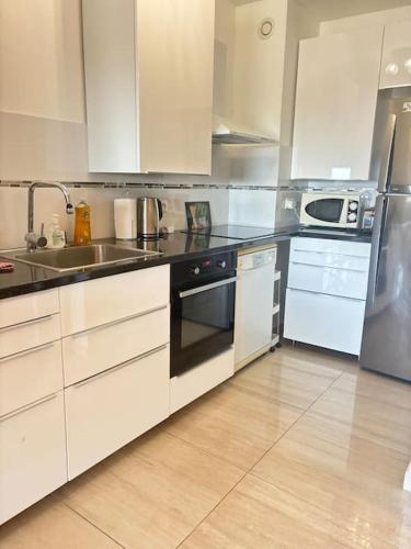 Appartement lumineux Vue Mer, Piscine et tennis, Ницца (фото 5)