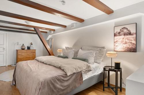 Charming Loft, High Ceiling !Modern & Central, Free private Parking 7 min walking !, Trondheim (zdjęcie 11)