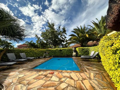 Piscina, Kamaku Guesthouse in Otjiwarongo