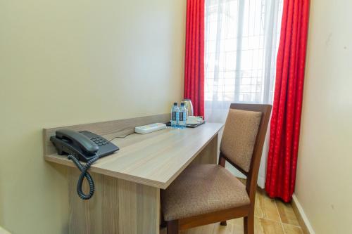 Standard Double Room image 2