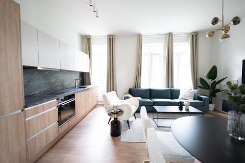 Luxembourgish Mansion - Lofty Artistic 1BR Apartment - image 7