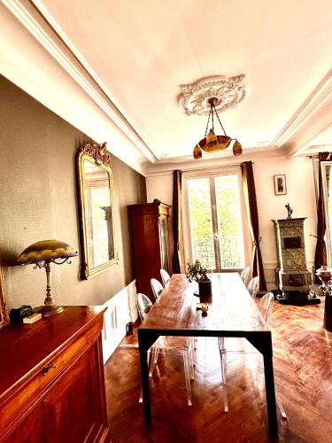 Charme, confort et tradition à côté de Montmartre, Paris (Foto 8)
