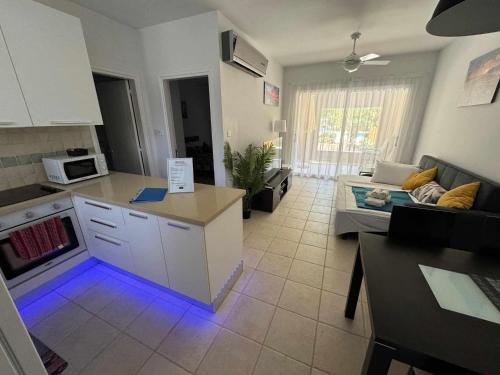 廚房, Beautiful Garden Apartment in 曼德里亞