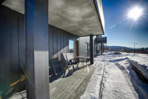 Terraza/balcón, A Family-Friendly, Pet-Friendly Getaway In Beitostølen Center in Beitostolen