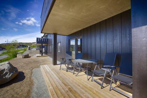 Terraza/balcón, A Family-Friendly, Pet-Friendly Getaway In Beitostølen Center in Beitostolen