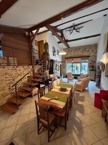La maison de Brigitte aux petites avaizes in Saint-Christophe-en-Brionnais