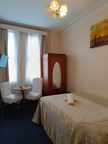 St Simeon - main image