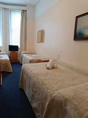 St Simeon - image 13