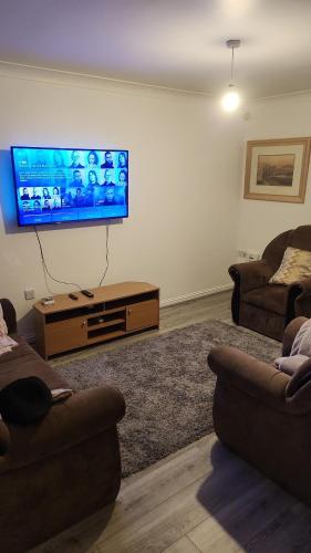 City Centre - 2 Bedrooms - Pet Friendly - Garden
