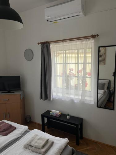 Mecsek Ház (Mecsek Haz) in Mecsekoldal