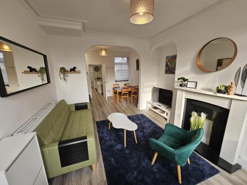 3BR, 6 min to central station, full kitchen in Parr