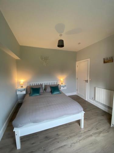 2 kingsize bedrooms at Castle View House 5