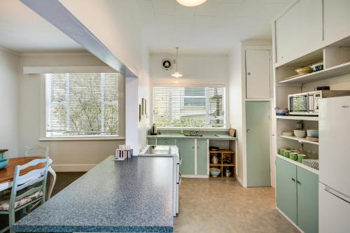 ทัศนียภาพภายนอกโรงแรม, Views on Colenso - Napier Holiday Home in ฮอสปิตัล ฮิลล์