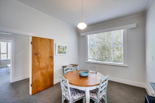 ทัศนียภาพภายนอกโรงแรม, Views on Colenso - Napier Holiday Home in ฮอสปิตัล ฮิลล์