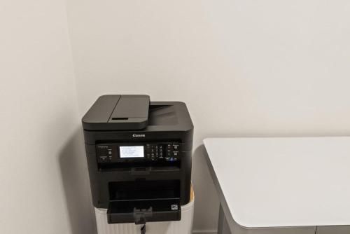 Parkside Escape Oasis in Bellevue fully fenced