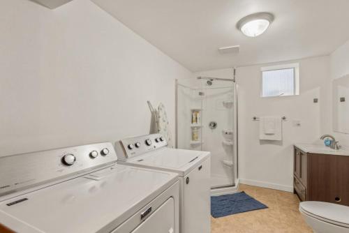 Parkside Escape Oasis in Bellevue fully fenced