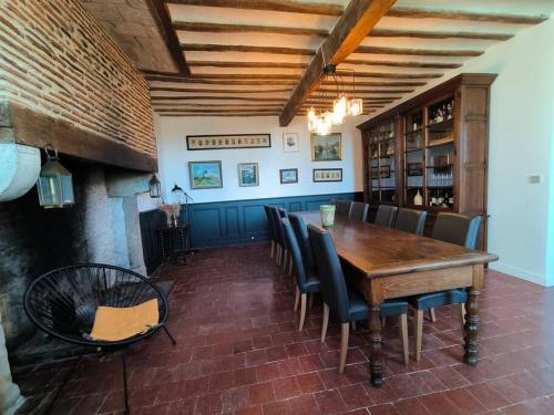 Maison exceptionnelle le Peyret -Vue Pyrenees-Jardin-Piscine in Serres-Castet