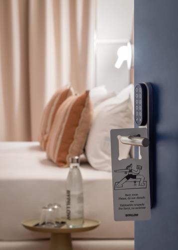 Double Room image 7